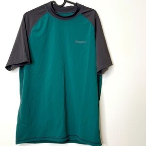 Mountain warehouse Men's swim T-shirt size xLarge